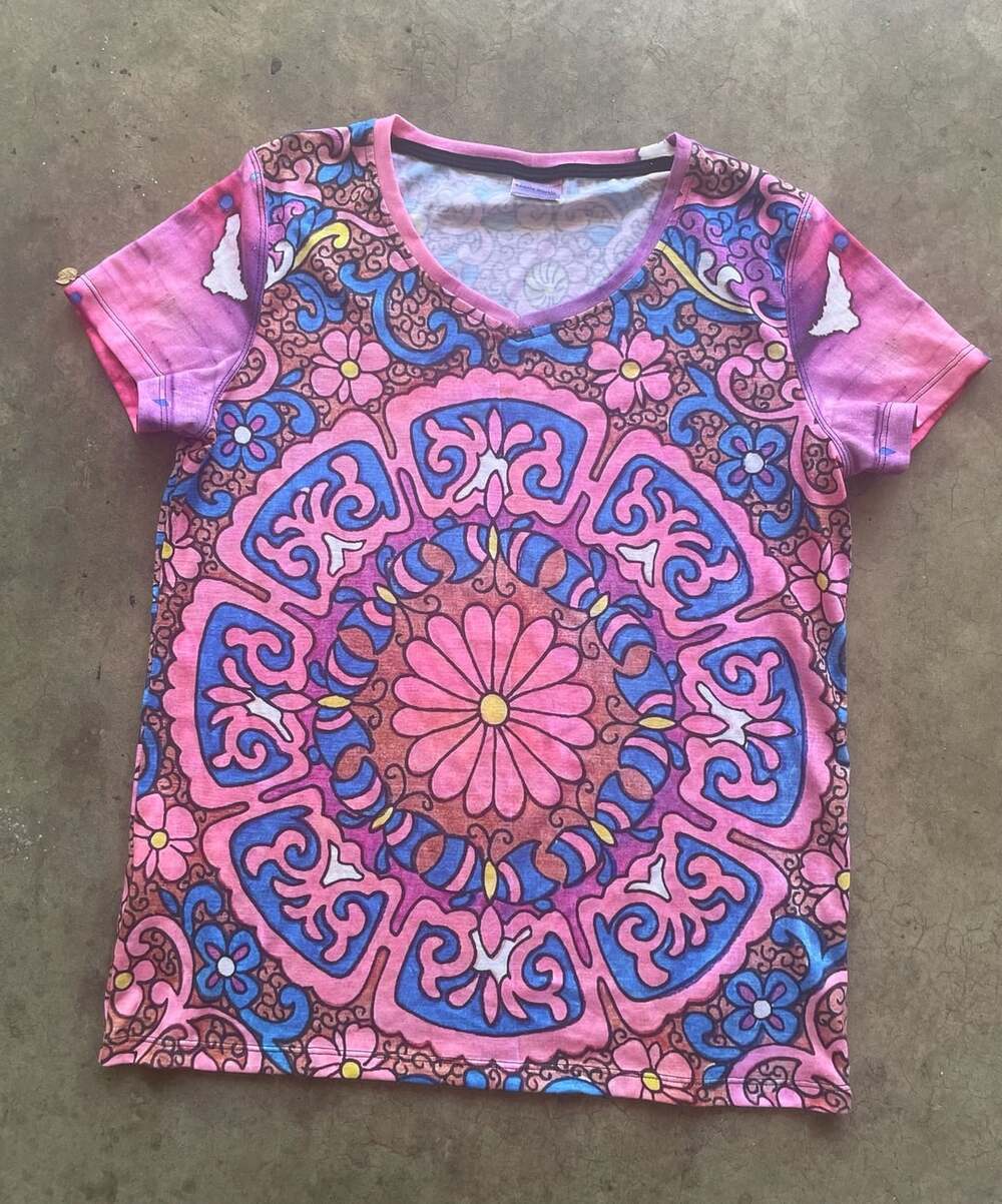Vintage 80s 90s Psychedelic Floral Mandala V-Neck T-Shirt